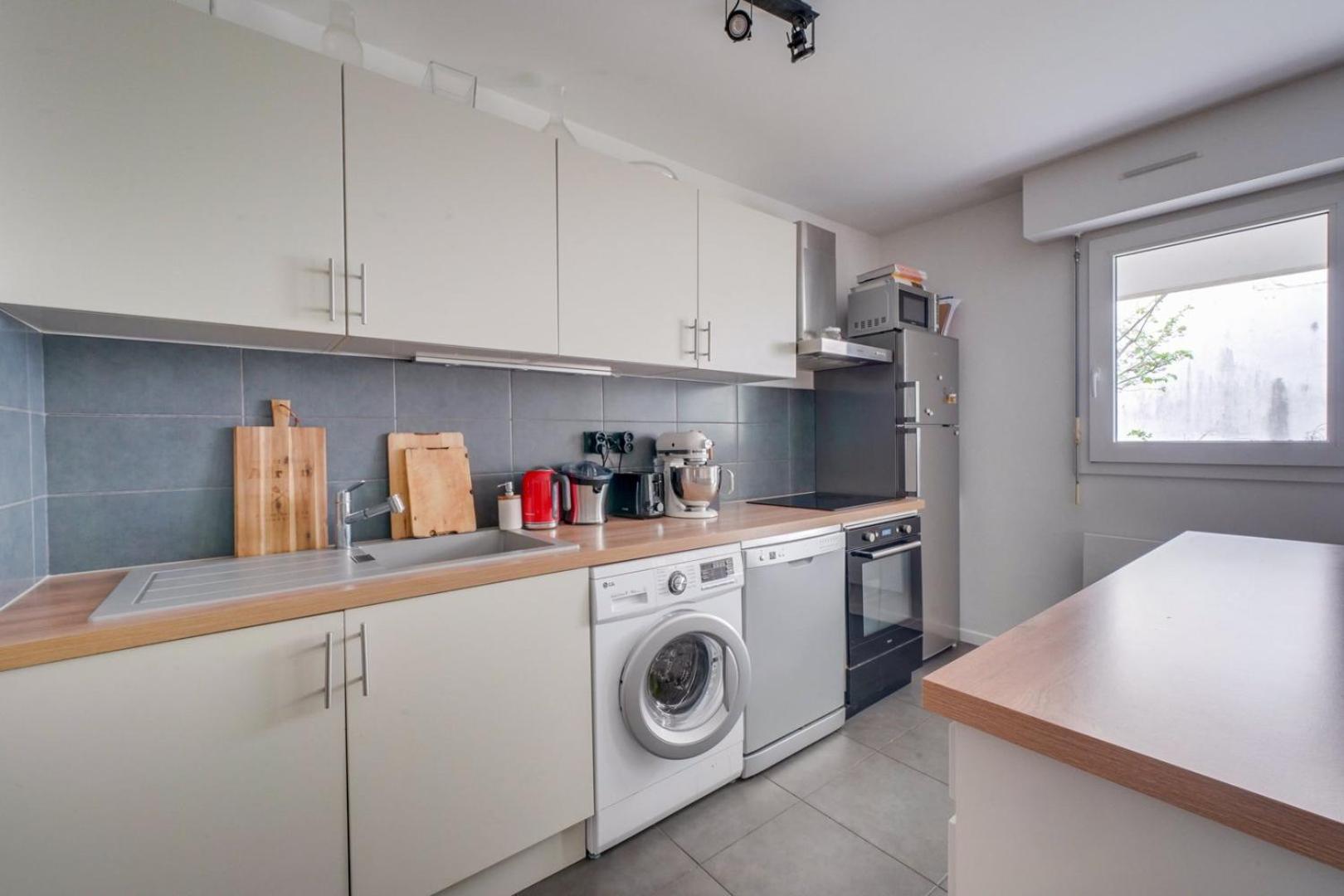 Pleasant Flat In Bordeaux With Terrace And Parking Apartment Exterior photo